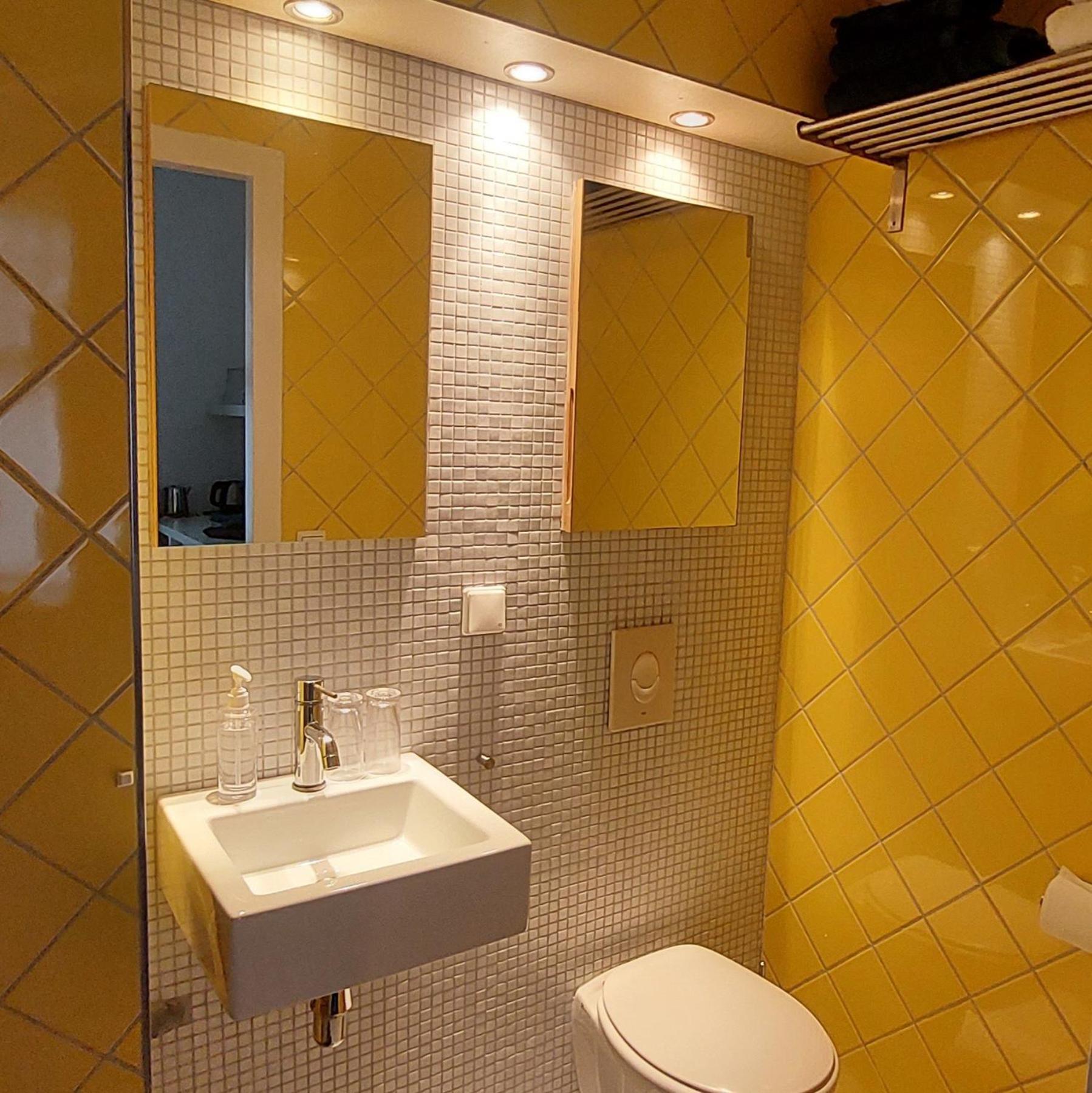 Bickersbed Bed & Breakfast Amsterdam Bagian luar foto